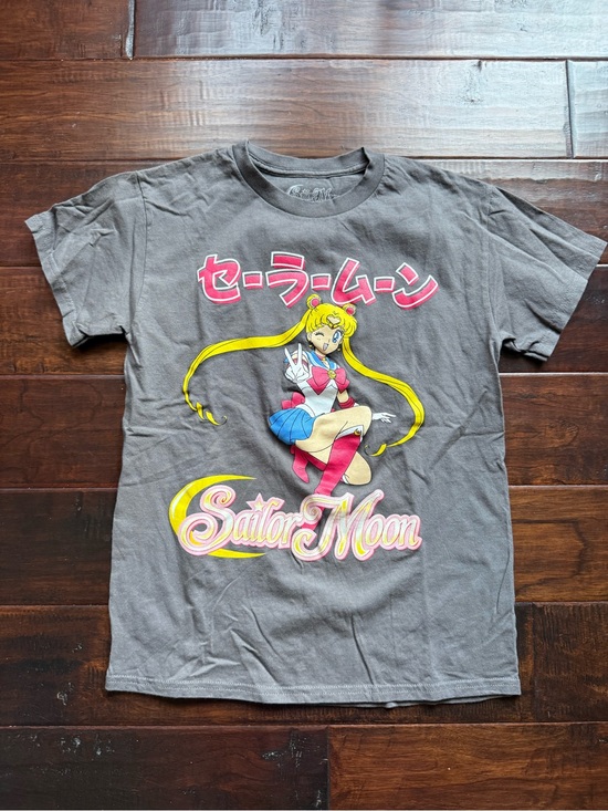 Sailor Moon Tops - Sailor Moon Graphic Tee